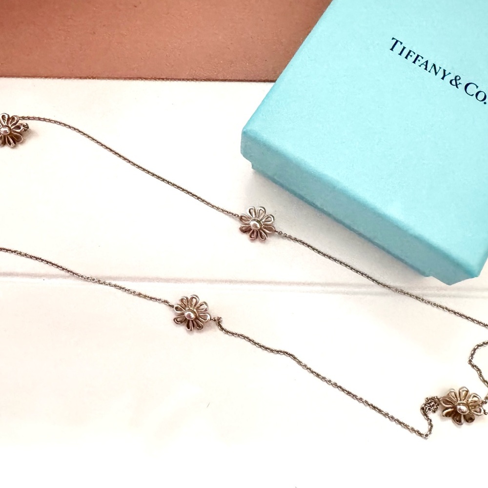 Tiffany & Co. Picasso Daisy Necklace - Picture 6 of 8